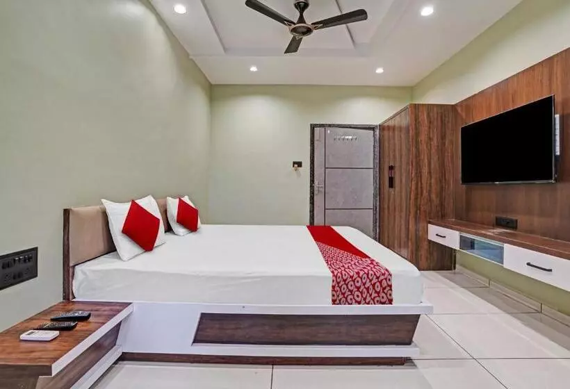Oyo Flagship Hotel Barsana