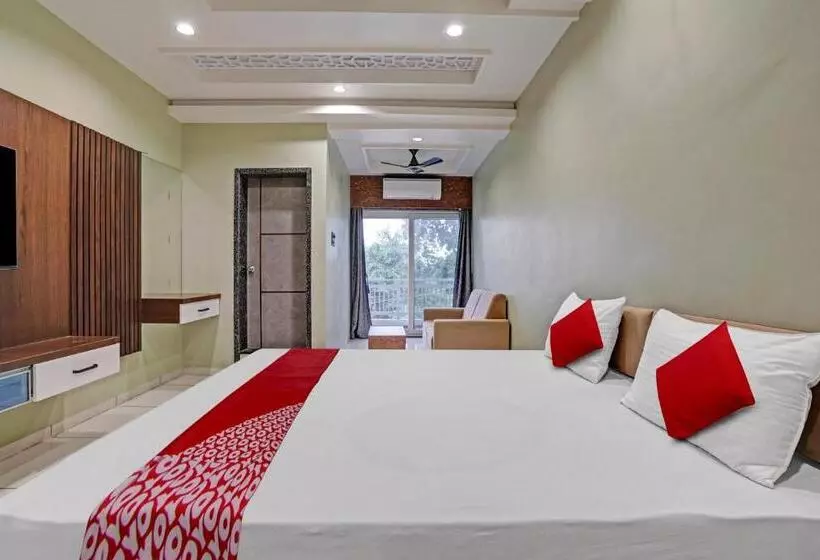 Oyo Flagship Hotel Barsana