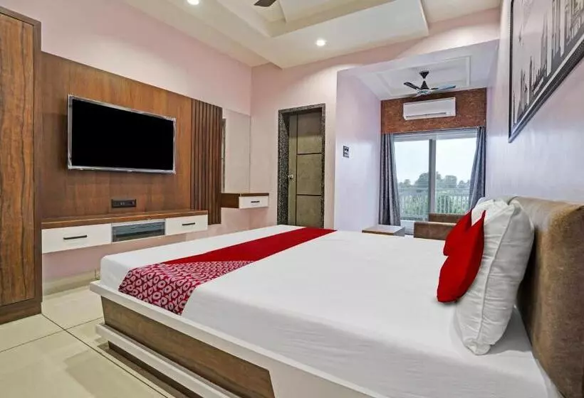 Oyo Flagship Hotel Barsana