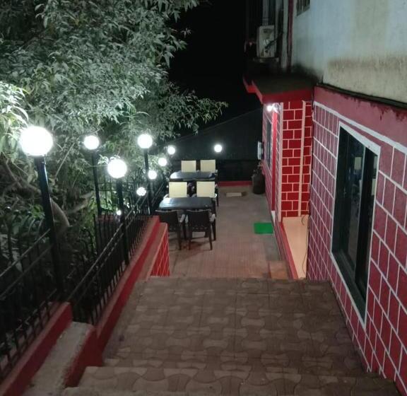 پانسیون Altaf S Motel