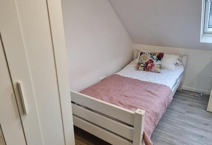 פנסיון Only For Women On Tour