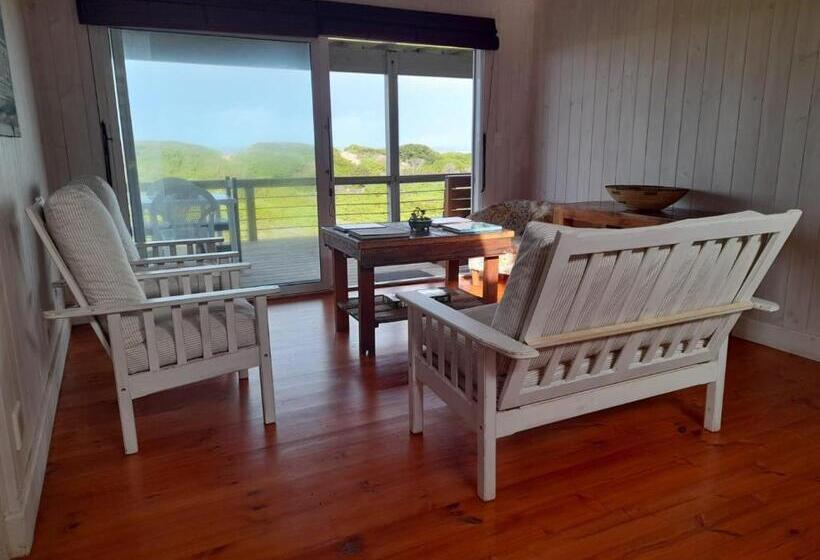 بنسيون Pebbles & Sunsets