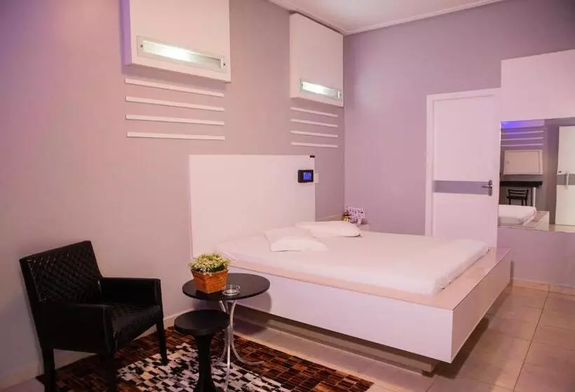Top Motel