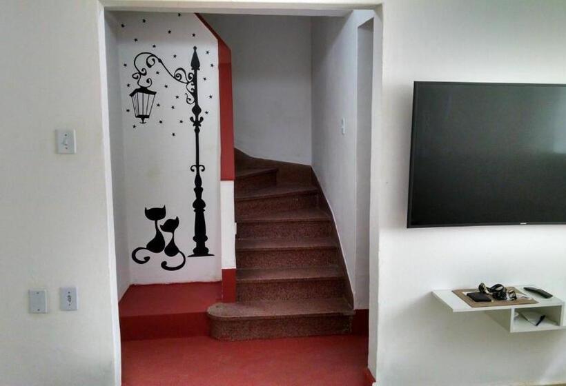 הוסטל Pousada Casa 6
