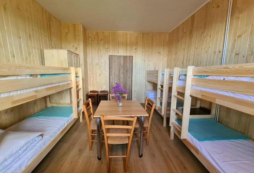 Schronisko Sšvp 1. Máj