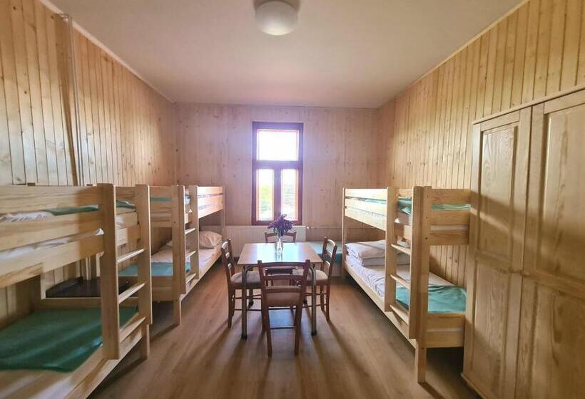 Schronisko Sšvp 1. Máj