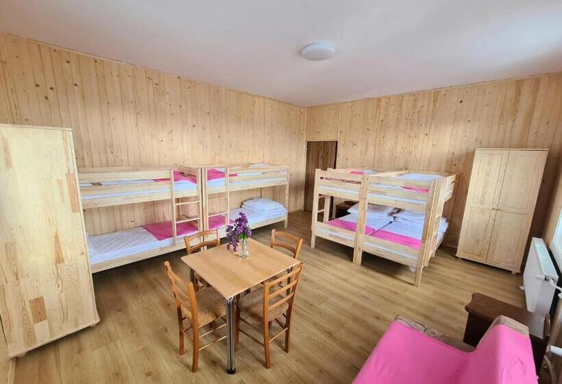 Schronisko Sšvp 1. Máj