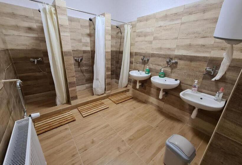 Schronisko Sšvp 1. Máj