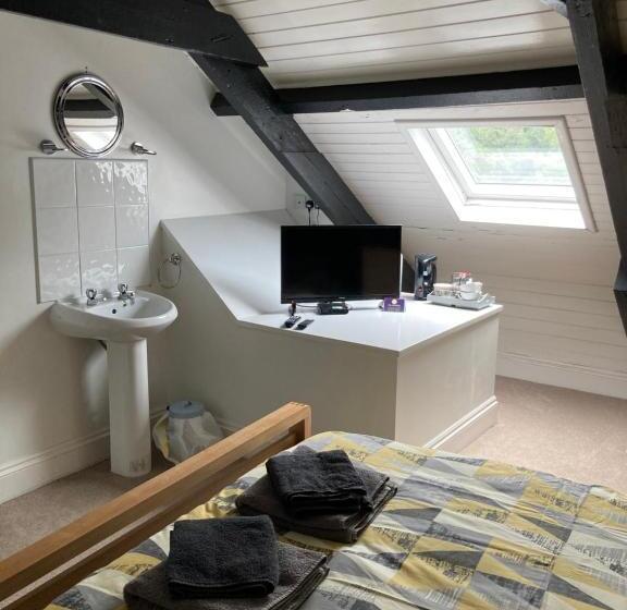 Общежитие The Ship Inn