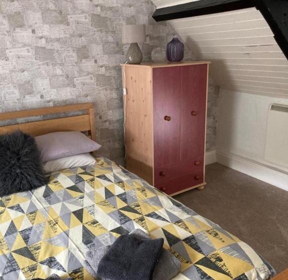 Общежитие The Ship Inn