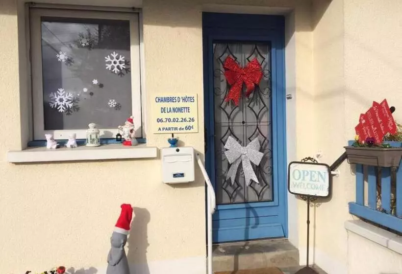 تختخواب و صبحانه Chambres De La Nonette