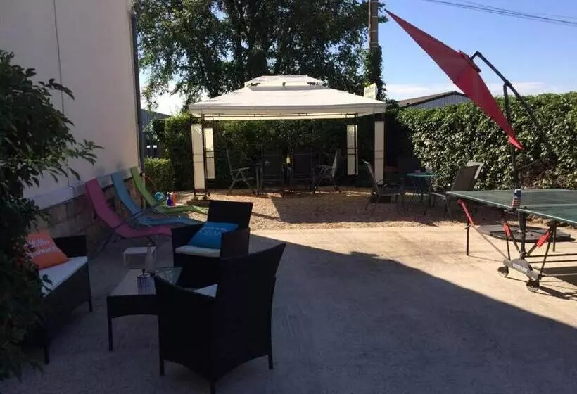 تختخواب و صبحانه Chambres De La Nonette