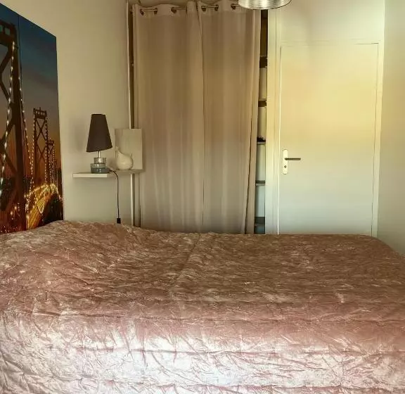 Aamiaismajoitus (B&B) Chez Isabelle Et Johann