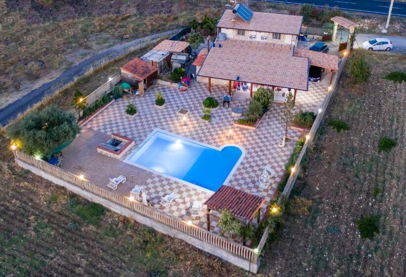 ベッドアンドブレックファースト Templi La Piscina