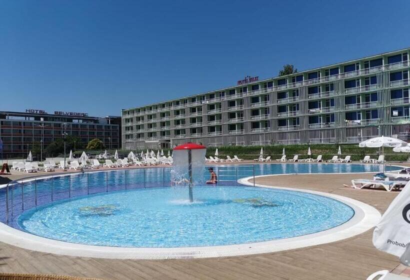 Complex Hotelier Felix Perla Marii