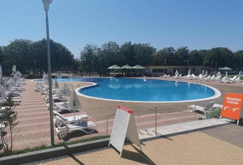 Complex Hotelier Felix Perla Marii