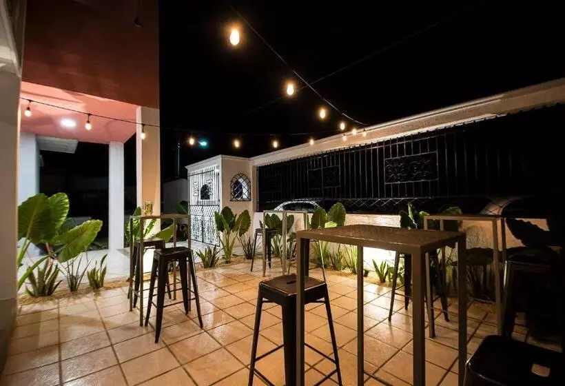 هتل Boutique Casa Xaan