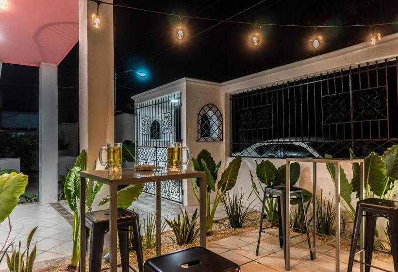 هتل Boutique Casa Xaan