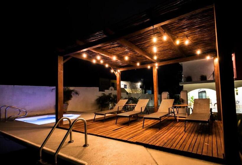 هتل Boutique Casa Xaan