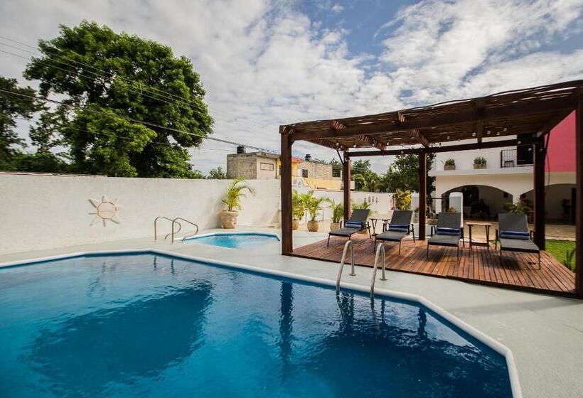 هتل Boutique Casa Xaan