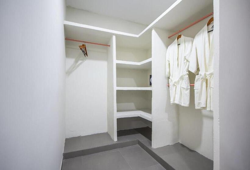 هتل Boutique Casa Xaan