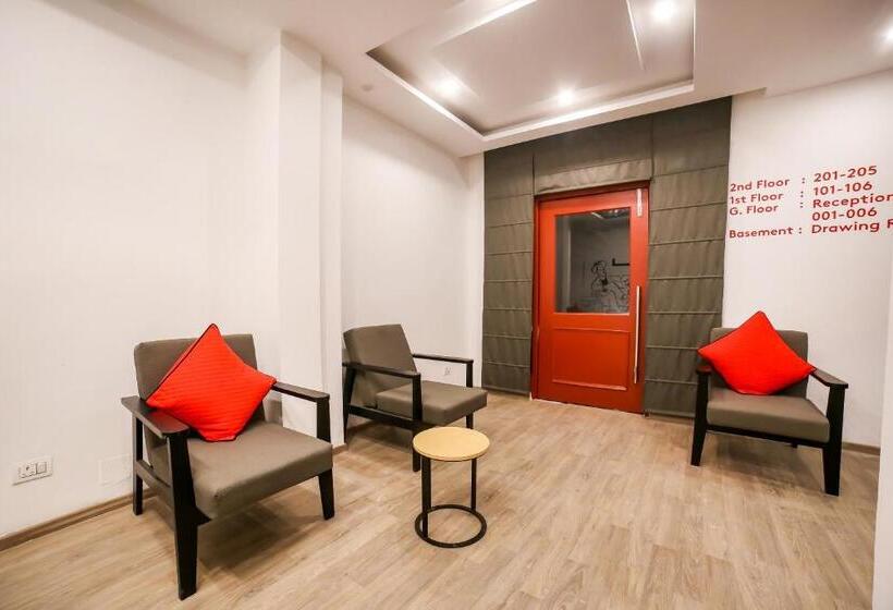 בית מלון כפרי Oyo Townhouse 330 Dlf Phase 2 Near Leisure Valley Park