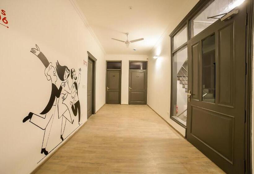 בית מלון כפרי Oyo Townhouse 330 Dlf Phase 2 Near Leisure Valley Park