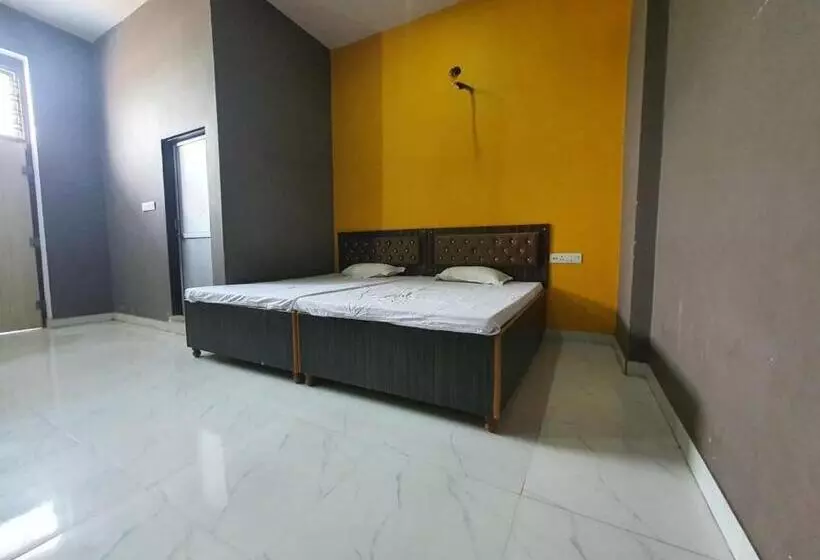 Hotelli Spot On Megha Paradise And Guest House