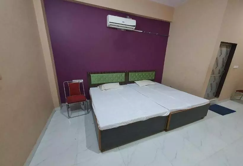 Hotelli Spot On Megha Paradise And Guest House