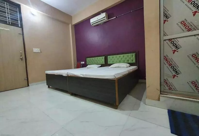 Hotelli Spot On Megha Paradise And Guest House