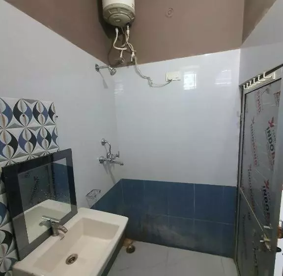Hotelli Spot On Megha Paradise And Guest House