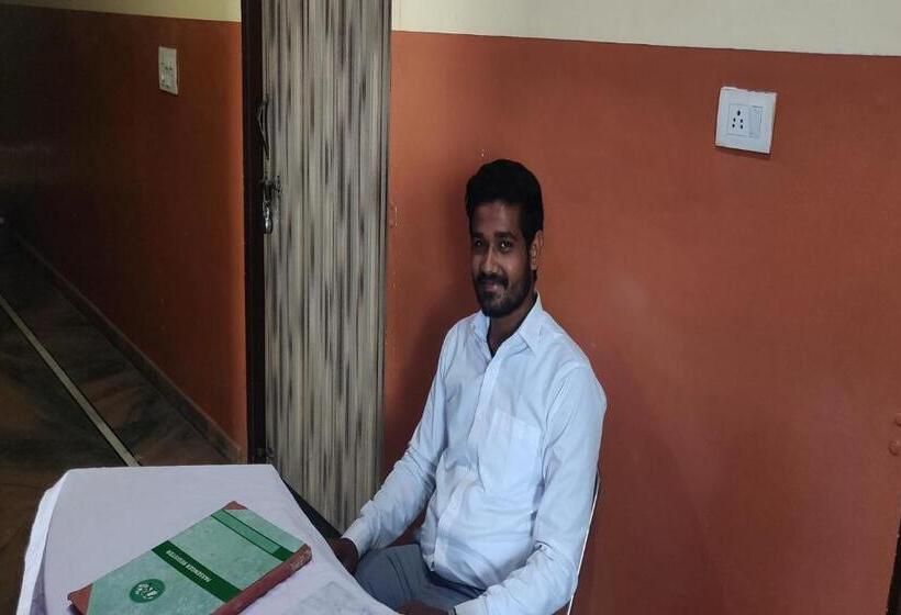 Hôtel Spot On Megha Paradise And Guest House