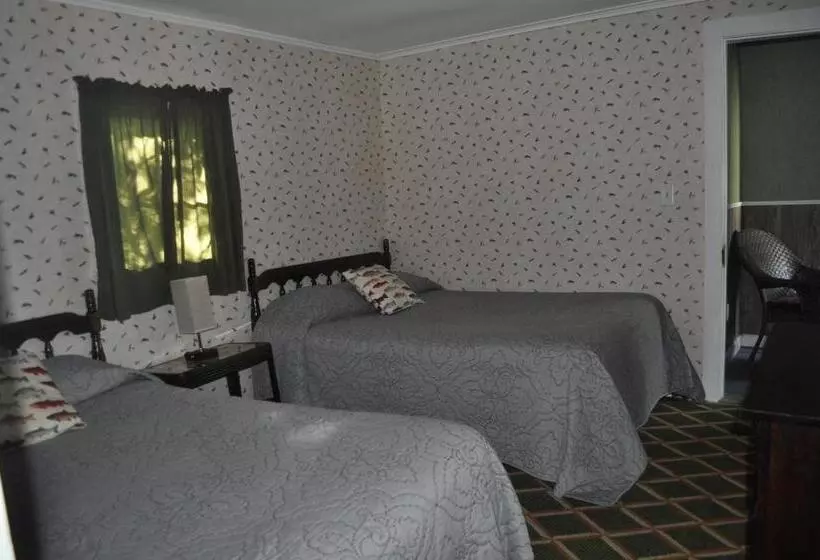 K S Motel & Cottages