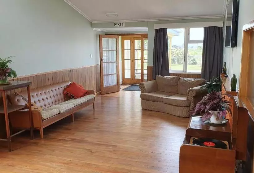 مُتل The Headland Lodge