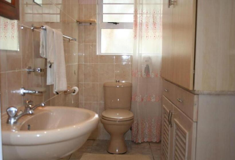 پانسیون Room In Bb Twin Room The Lions Amarachi Bed Breakfast