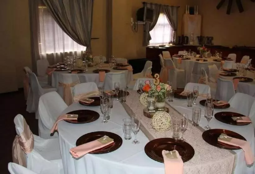 ペンション The Venue And Guestrooms On Site