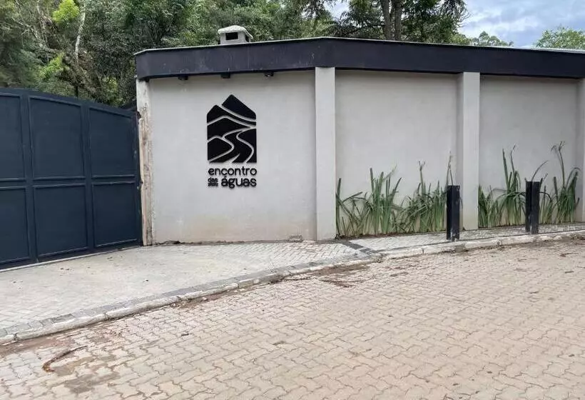 ユースホステル Pousada Encontro Das águas