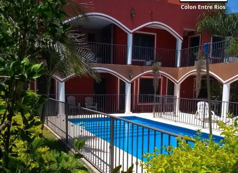 Apart Colonial