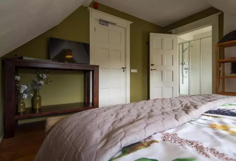 ベッドアンドブレックファースト Burgers & Buitenlui