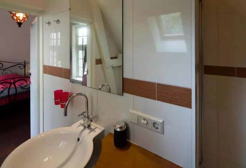 ベッドアンドブレックファースト Burgers & Buitenlui