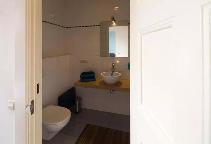 ベッドアンドブレックファースト Burgers & Buitenlui