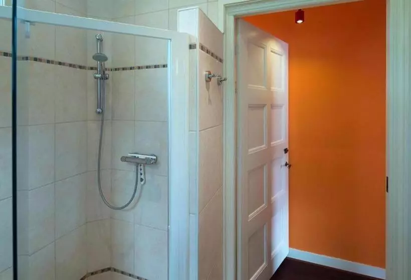 ベッドアンドブレックファースト Burgers & Buitenlui