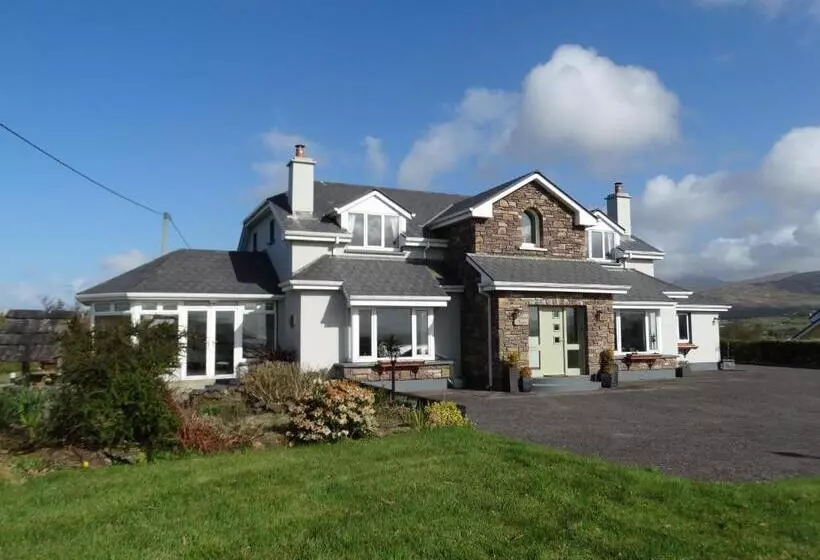 ベッドアンドブレックファースト Dunlavin House   Aidan Obrien