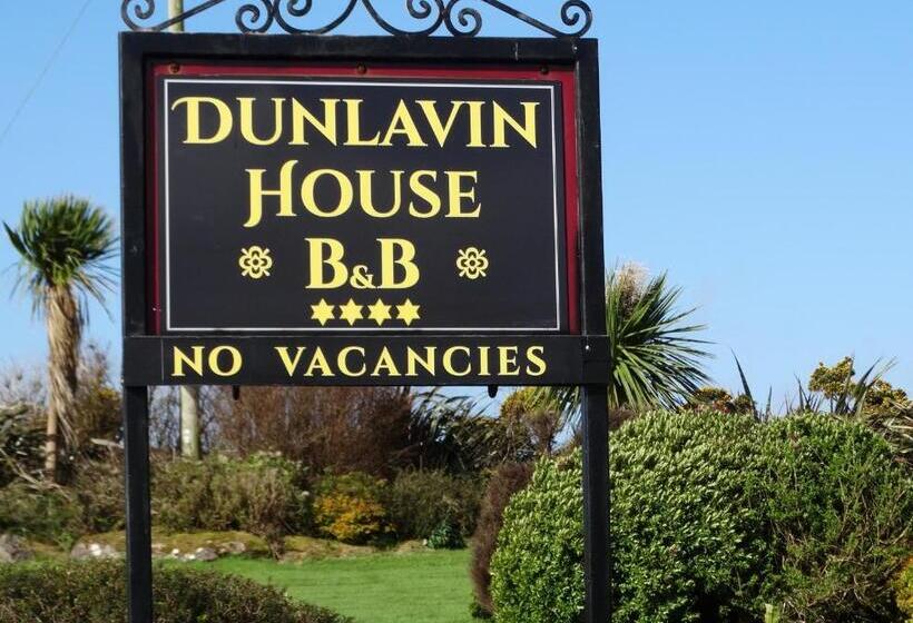 مبيت وإفطار Dunlavin House   Aidan Obrien