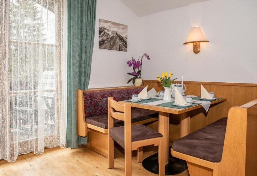 ベッドアンドブレックファースト Pension Moser