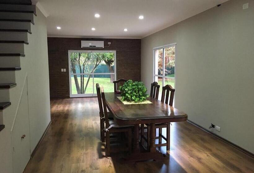 ベッドアンドブレックファースト Posada Del Leñatero Ezeiza