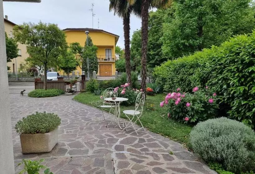 Gold B&b