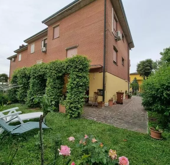Gold B&b