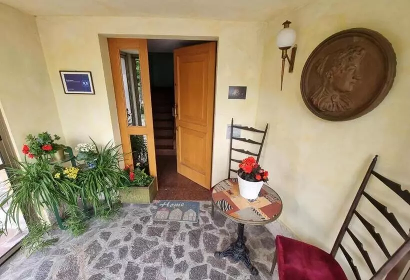 Gold B&b