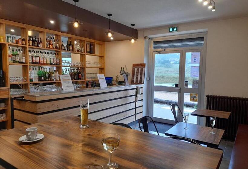 ホテル Au Moulin Du Pont